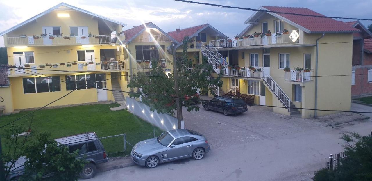 Apartmani Plavi Jagodina Exterior photo
